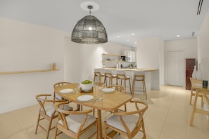 Dining - Palma Serena Condo, Resort Pools & Near Coco Beach (Playas del Coco)