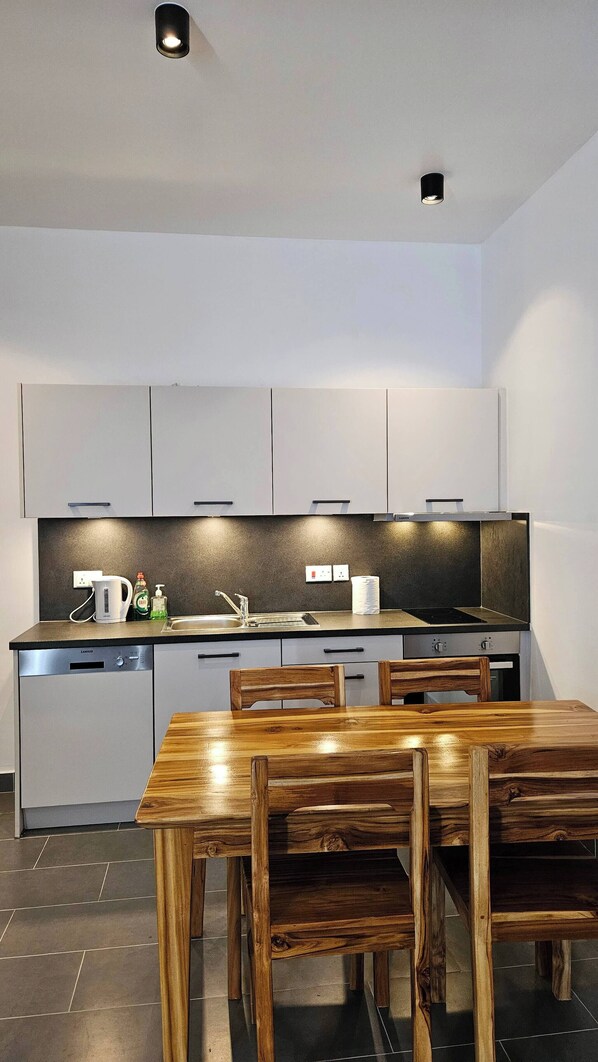 Apartment, 2 Bedrooms | Interior