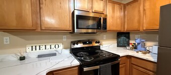 * NEW * 4BR Retreat | Heart of Campus w/ Parking