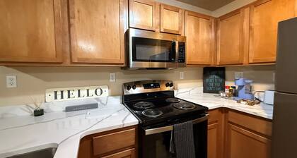 * NEW * 4BR Retreat | Heart of Campus w/ Parking