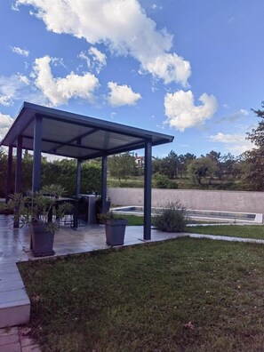 Outdoor dining - >Family-friendly (labin)