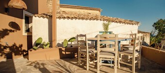 Villa Kalimoukos mit Meerblick, WLAN und Klimaanlage