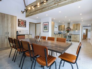 Dining - Gowan Brae (Criccieth)