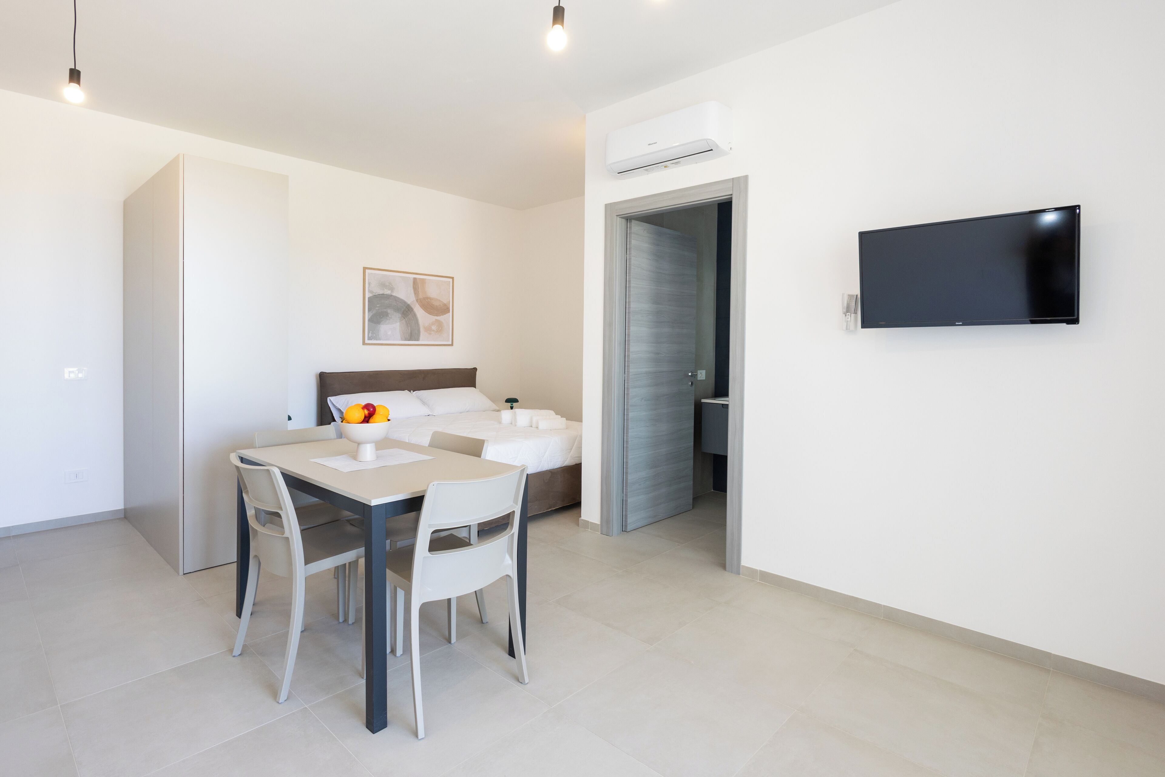 Dara Holiday Apartament, 201 | Area soggiorno | Smart TV 32 pollici con canali digitali