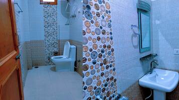 Towels, soap, shampoo, toilet paper