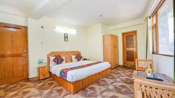 Family Studio, Balcony, Mountain View | Egyptian cotton sheets, premium bedding, down duvets, memory-foam beds