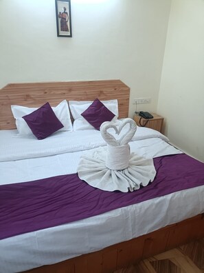 Superior Double Room, Mountain View | Egyptian cotton sheets, premium bedding, down comforters