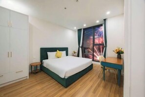 Cribs/infant beds