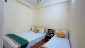 Basic Triple Room | Free WiFi