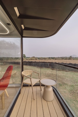 Classic Room, Non Smoking | Desk, laptop workspace, free WiFi, bed sheets