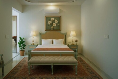 Spacious 6 bedroom villa in gorgeous Jaipur with swimming pool