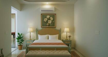 Spacious 6 bedroom villa in gorgeous Jaipur with swimming pool