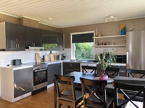 Casa Deluxe, 4 camere da letto, vista giardino | Cucina privata
