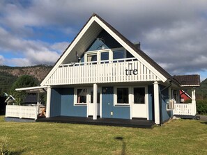 Fassade der Unterkunft â Abend/Nacht