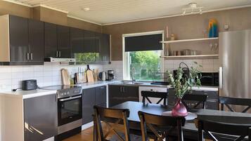 Casa Deluxe, 4 habitaciones, vista al jardĂn | Interior