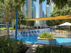 2 outdoor pools