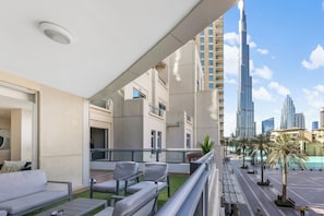 شقة - بشرفة - منظر للمدينة | إطلالة من الشرفة