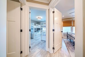 3 chambres, fer et planche à repasser, Wi-Fi gratuit, draps fournis