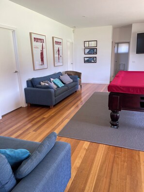 Smart TV, fireplace, video games, DVD player