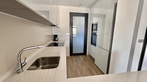 Frigorifero, microonde, forno, lavastoviglie