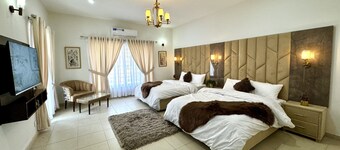 Grand Berkshire Signature Hotel