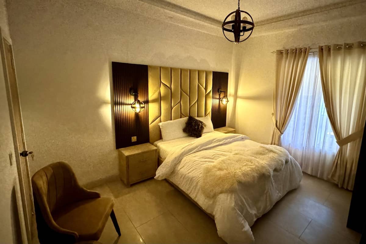Deluxe Single Room, City View | Free WiFi