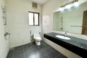 Deluxe Single Room, City View | Soundproofing, free WiFi