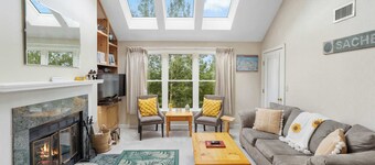 2BR Winterplace Ski Condo w/ Fireplace + Hot Tubs