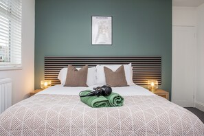 3 bedrooms, iron/ironing board, free WiFi, bed sheets