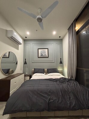 2 bedrooms, iron/ironing board, WiFi, bed sheets - Chic & Cozy 2BR Apt Premium Massage Chair Skypark1 Gulberg Greens Islamabad (Islamabad)