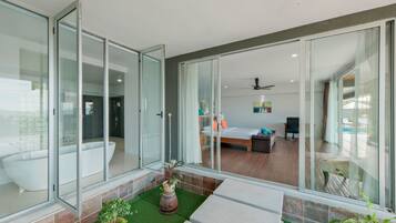 4 bedrooms, in-room safe, iron/ironing board, travel crib