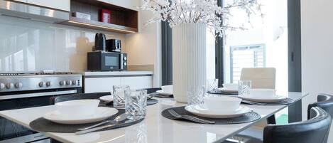 Fridge, microwave, oven, stovetop