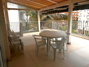 Apartamento clássico, 3 quartos, cozinha | Varanda coberta