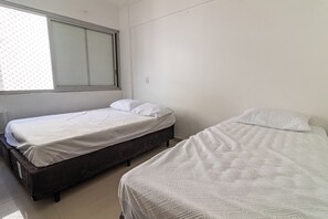 Classic Apartment, 3 Bedrooms, Kitchen