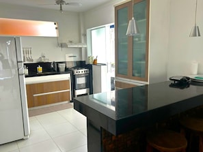 Apartamento clássico, 3 quartos, cozinha | Cozinha privada