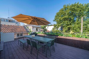 Balcony - Book and Bed - Xujiahui (Shanghai)