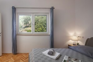 Maison Familiale, plusieurs chambres, 2 salles de bains (Holiday Home with Pool near Makarsk)