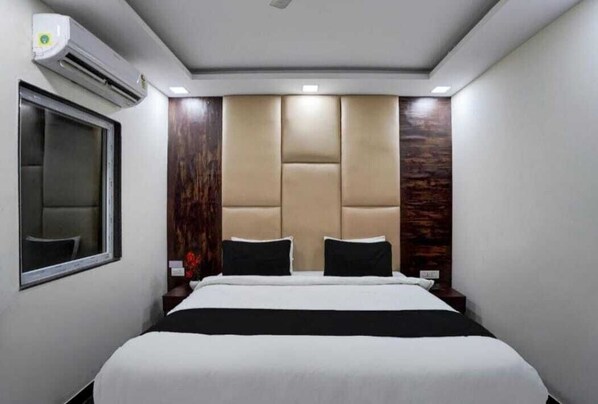 Classic Double Room, City View