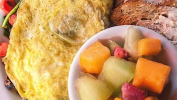 Bao gồm bữa sáng buffet hàng ngày