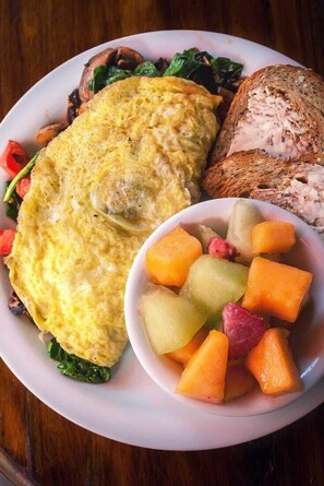 Free daily buffet breakfast