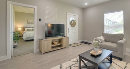 Patio & Fenced Yard: Home Close to Dtwn Houston!