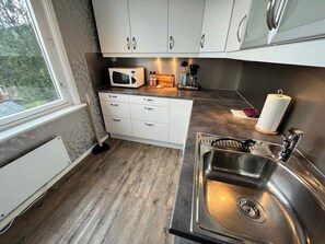 Fridge, microwave, oven, dishwasher