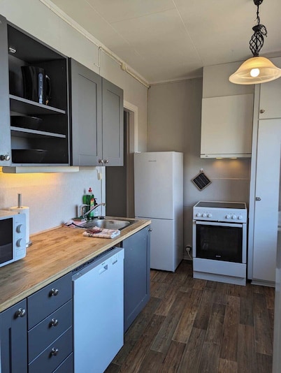 Railside Track Apartment (OJ1-2)