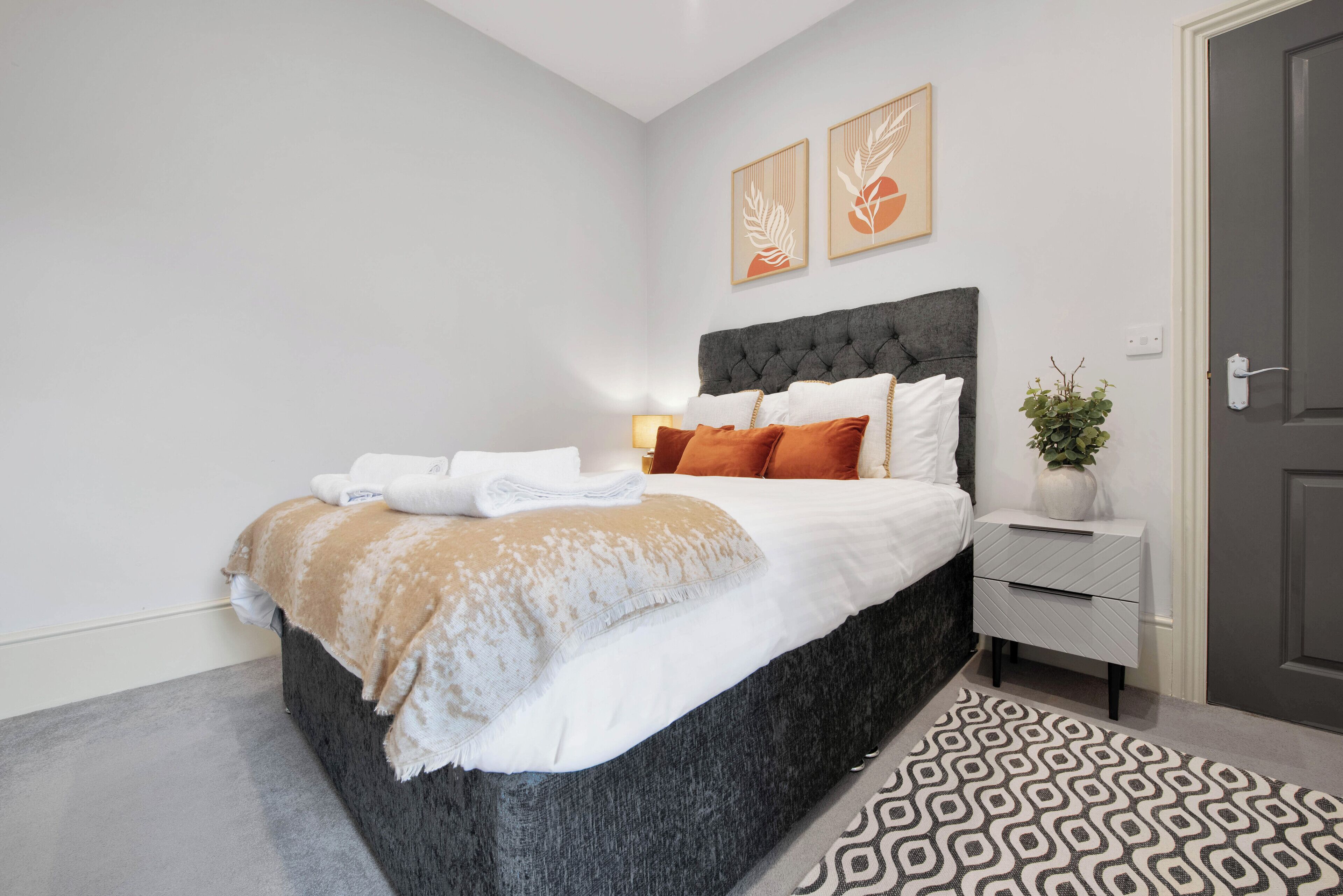 1 bedroom, iron/ironing board, free WiFi