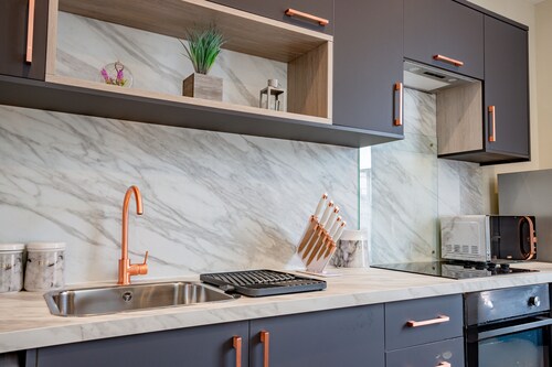 WhiskAwayHomes Shaw Street Apartment 5