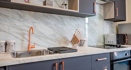 WhiskAwayHomes Shaw Street Apartment 5