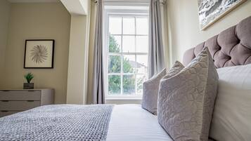 1 bedroom, iron/ironing board, free WiFi