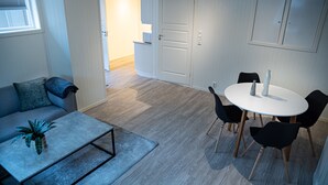 Dining - Modern apartment near train station (H77A) (Narvik)