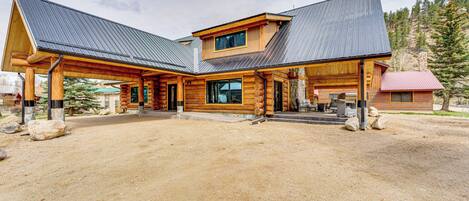 House (6 Bedrooms) | Front of property