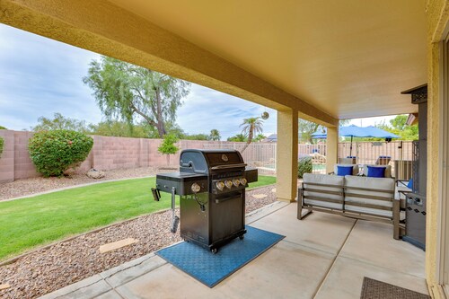 Spacious & Fenced Yard: Relaxing Home in Surprise